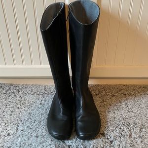 Super cute and comfortable Tsubo boots.